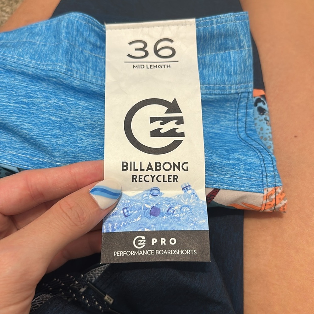 Billabong boardshorts - Picture 3 of 4